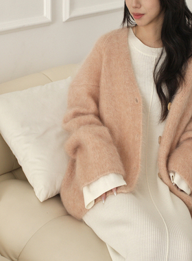 MACQNF秋冬2023高品质V领马海绒开衫女慵懒风宽松扭扣毛衣MQ89136