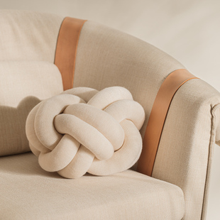 House打结抱枕羊毛编织靠枕北欧沙发客厅针织球形靠垫 瑞典Design