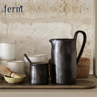 丹麦进口Ferm 侘寂风冷水壶大容量 Living手工炻器盐罐调料罐带勺