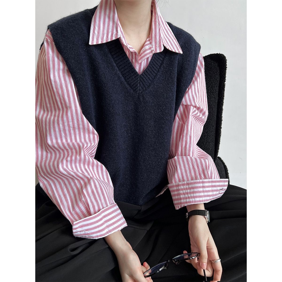 叠穿针织马甲2025秋新款百搭开叉背心马甲无袖上衣ss560 强明女装