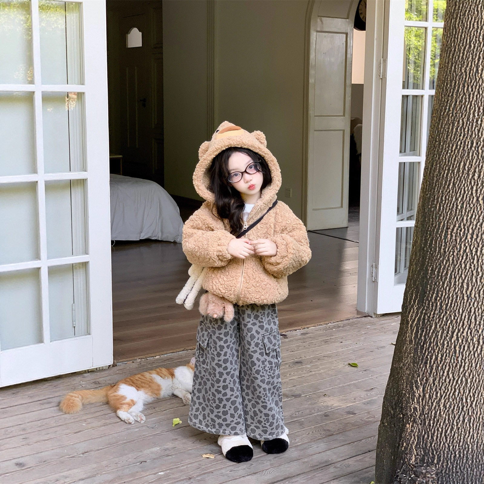 2025冬季新款 女童卡通小熊加厚毛毛衣韩版儿童洋气夹棉连帽外套