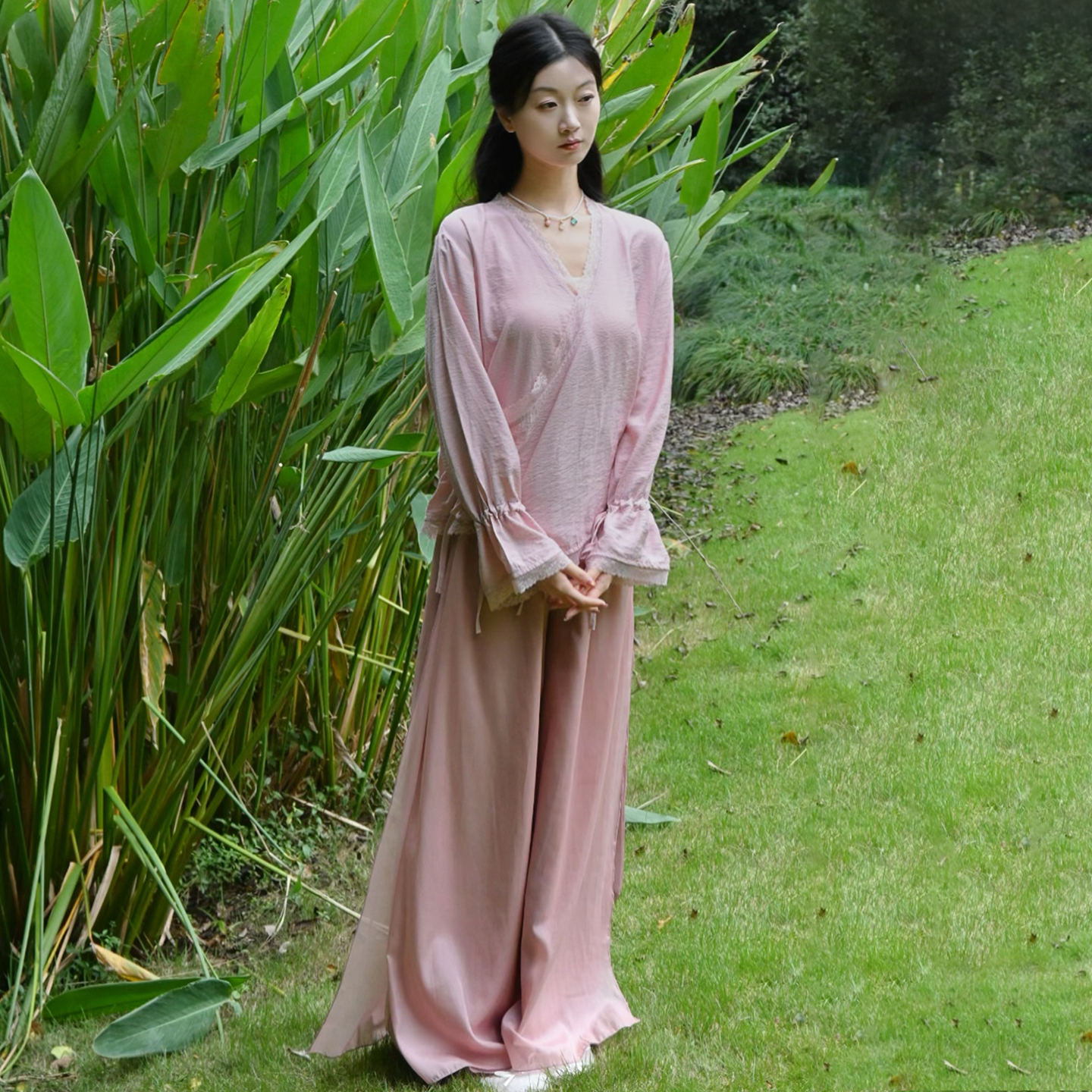 现代成人舞蹈服开衫上衣