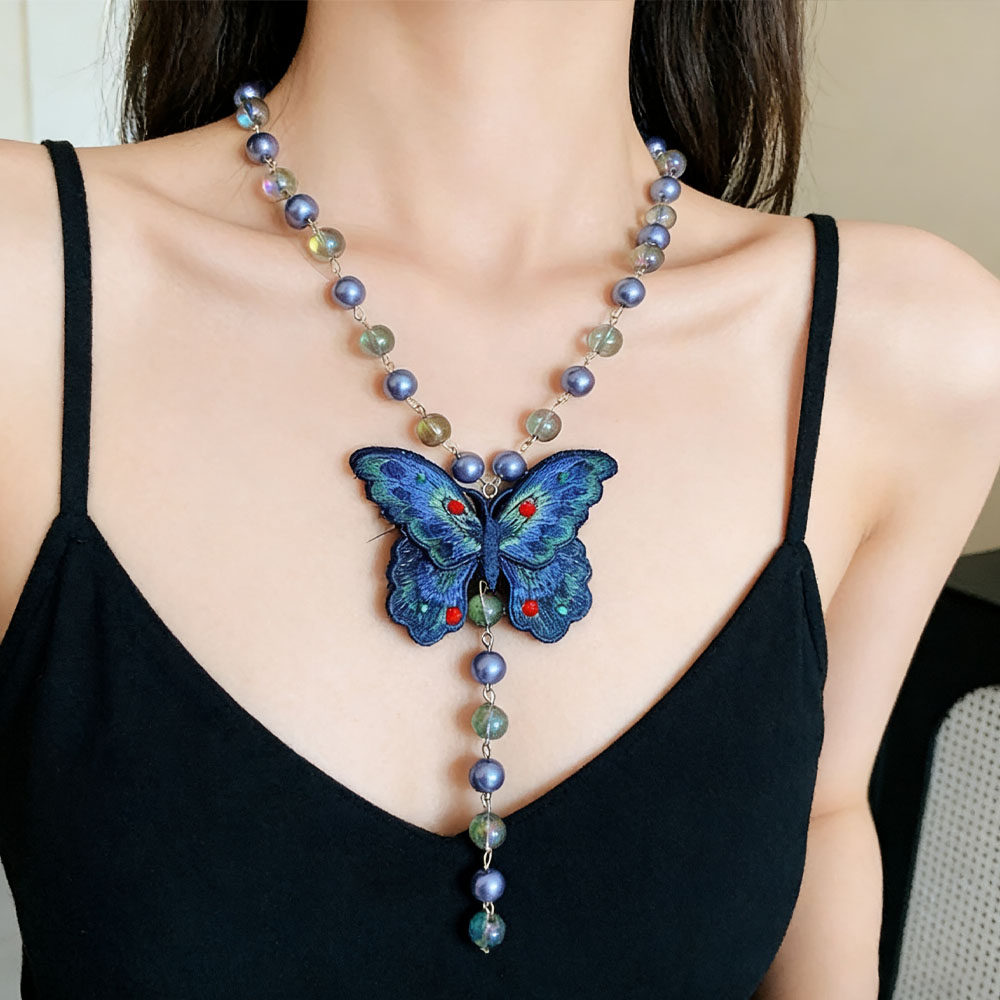 蓝色镶钻刺绣蝴蝶串珠长款毛衣链女夸张独特小众百搭高级感项链潮