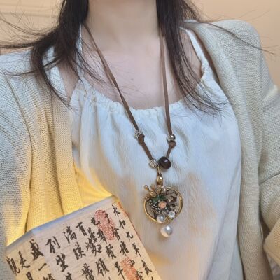 繁花珍珠吊坠皮绳项链长女毛衣链