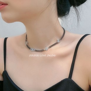 小香风复古闪钻字母项链女轻奢高级感百搭简约拼接锁骨链短款配饰