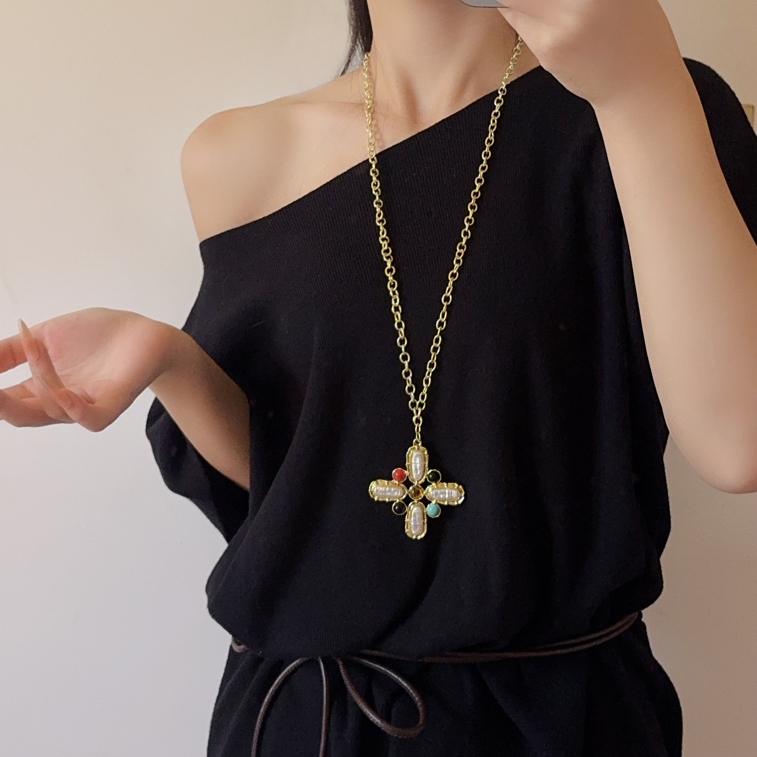 复古镶嵌彩石夸张十字架吊坠项链