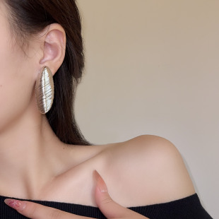 法式复古勾丝工艺圆弧耳环女小众设计高级感轻奢气质时尚耳钉耳饰