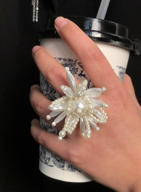 白色贝壳花朵戒指指环女款食指戒