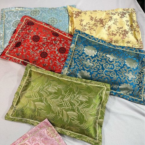 织锦缎荞麦壳成人颈椎枕头