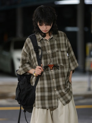 日系复古夏季短袖格子衬衫