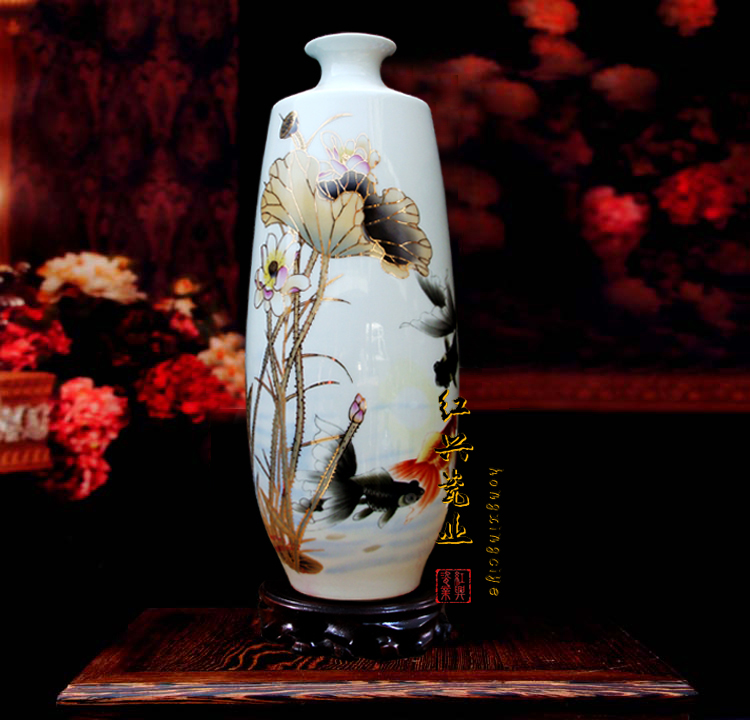 景德镇陶瓷釉上彩荷花鱼花瓶家居客厅装饰工艺摆件金玉满堂小口瓶|ruв категории Домашний быт, ваза/цветок/искусственные цветы/моделирование украшения, цветок/ваза, ваза - от Buy2taobao.com для оказания профессиональной услуги покупки агента Taobao