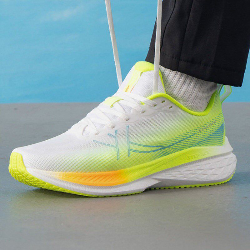 夏季新款 特步男子跑步鞋 竞影1.0 轻便透气运动鞋 缓震舒适跑鞋