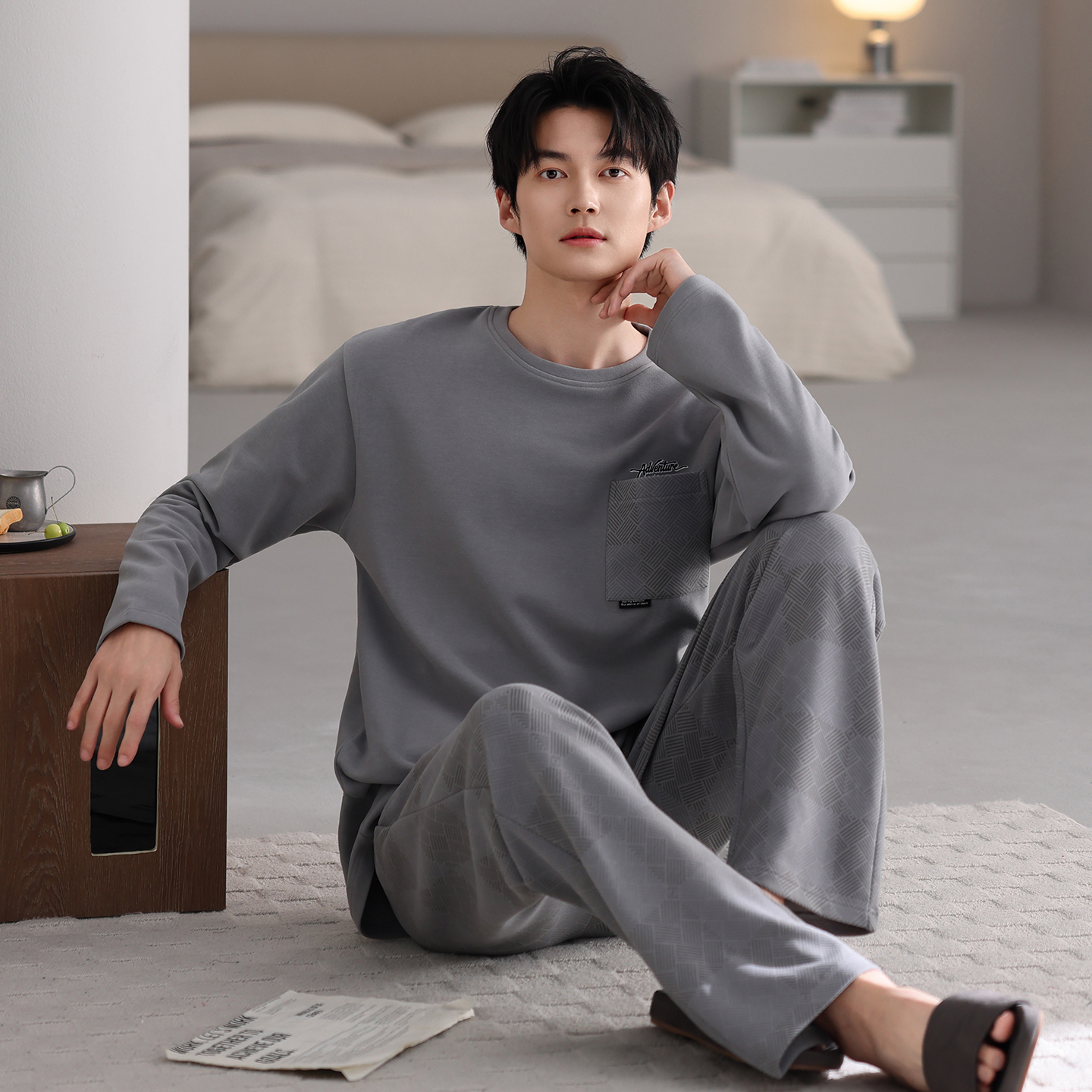 俞兆林薄绒睡衣男款2025新款冬季德绒圆领保暖法兰绒长袖秋冬套装
