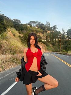 slim fit top女式 Hanging 修身 sleeveless 挂脖无袖 露脐上衣 neck