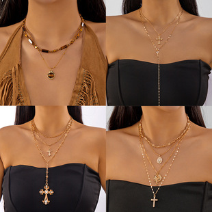 Beaded necklace with cross-shaped collar chain for women项链