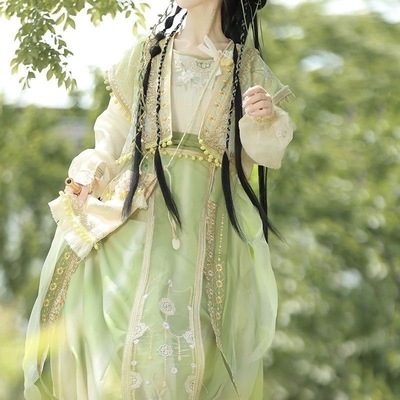 澜溪原创汉服 茉莉奶绿 绣花对襟外套套头圆领五破裙汉元素斜挎包