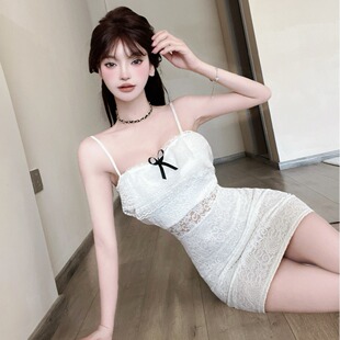 气质小众纯欲性感直播上镜修身包臀白色蕾丝吊带连衣裙女打底裙子