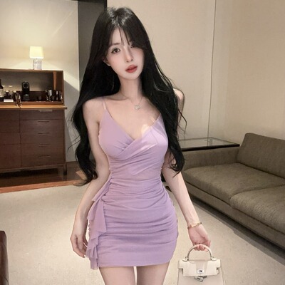 性感吊带裙网纱纯色褶皱显白