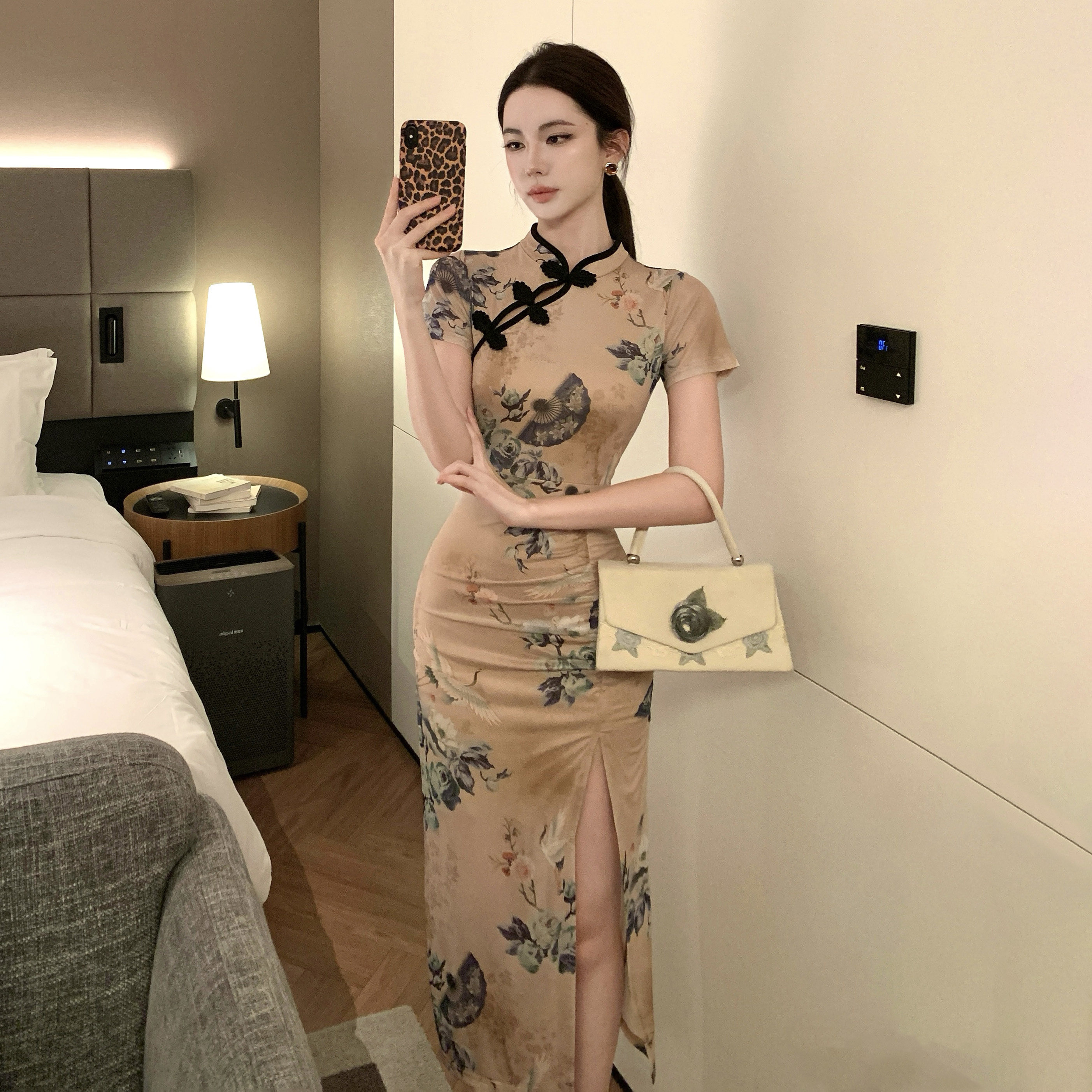 复古约会中长款印花开叉旗袍显白