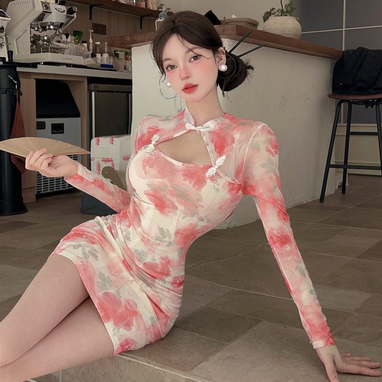 复古新中式改良旗袍气质性感镂空修身包臀短裙长袖连衣裙女技师服