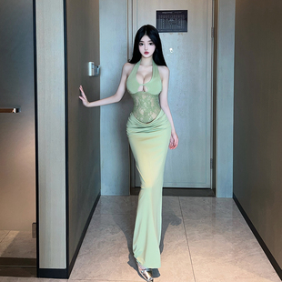 气质性感挂脖露背蕾丝拼接镂空修身 连衣裙女 包臀礼服长裙2026新款