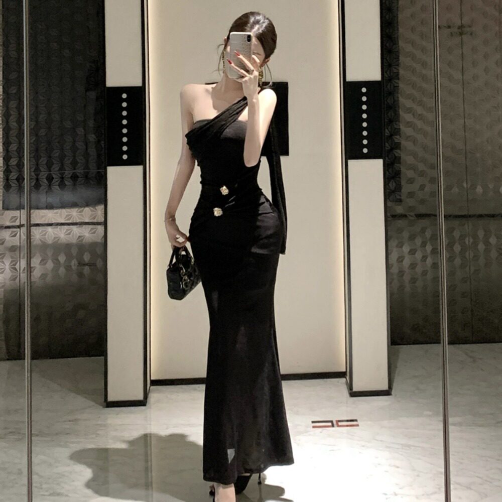 高级感法式黑色抹胸礼服裙女气质性感露肩修身显瘦包臀鱼尾长裙子