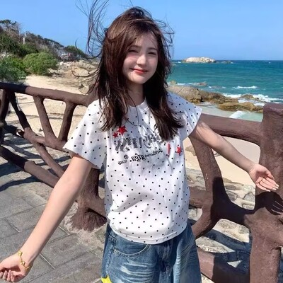 韩系正肩波点字母短袖T恤女