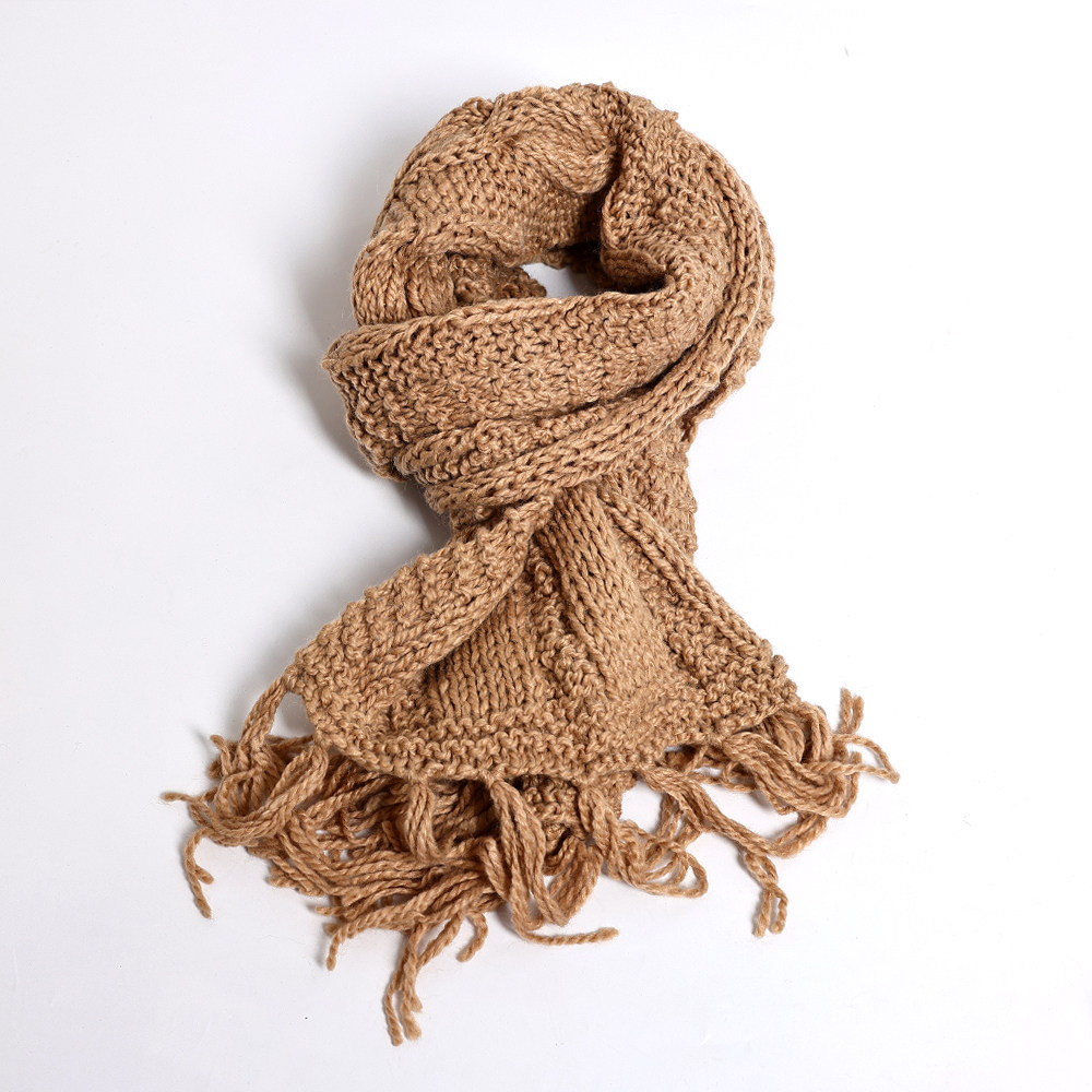 2025年秋冬季两用披肩流苏围巾百搭通勤纯色长方形围脖潮针织围巾