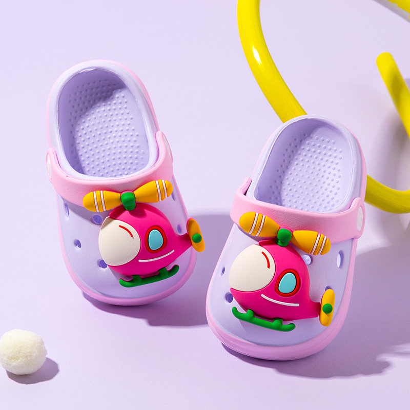 卡通新款宝宝拖鞋软底外穿防滑沙滩鞋儿童洞洞鞋室内中小童凉拖鞋