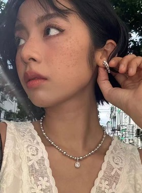 轻奢高级感方糖吊坠珍珠项链女小众气质毛衣链2025新款爆款锁骨链