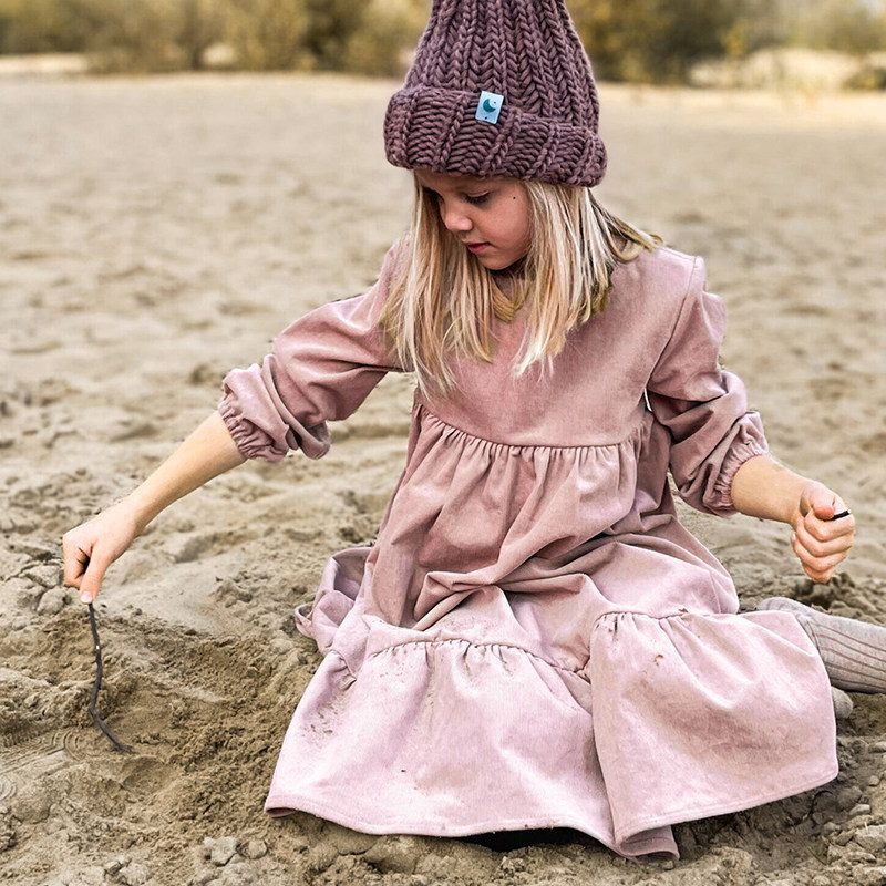 女童装灯芯绒连衣裙秋冬儿童长袖公主裙洋气条绒宝宝A字裙子加厚