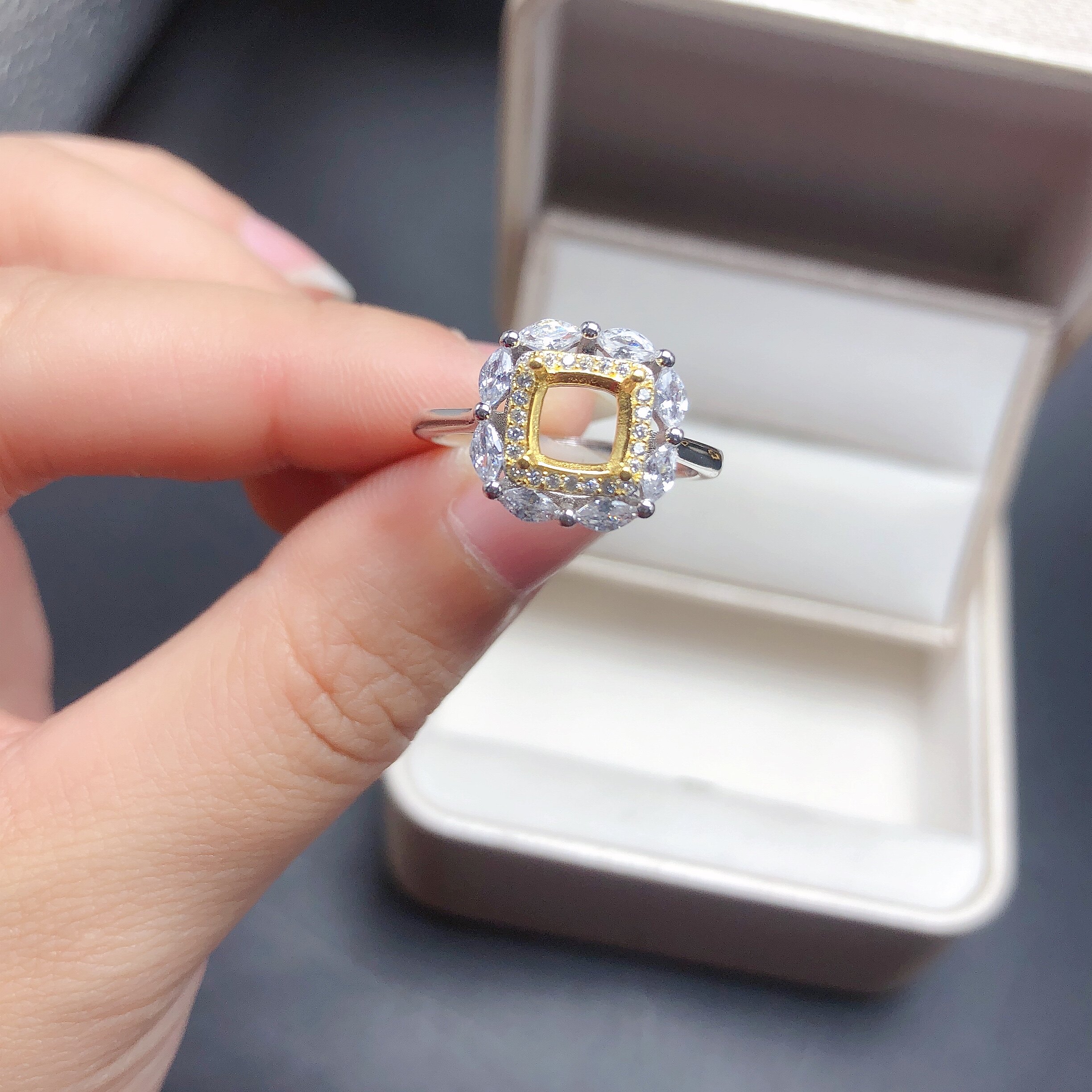 新款S925银镀金双色戒指空托时尚轻奢镶嵌方6*6mm碧玺彩宝红蓝宝