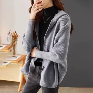 秋冬新款 针织开衫 宽松连帽休闲毛衣女外套 牛角扣蝙蝠袖 法式