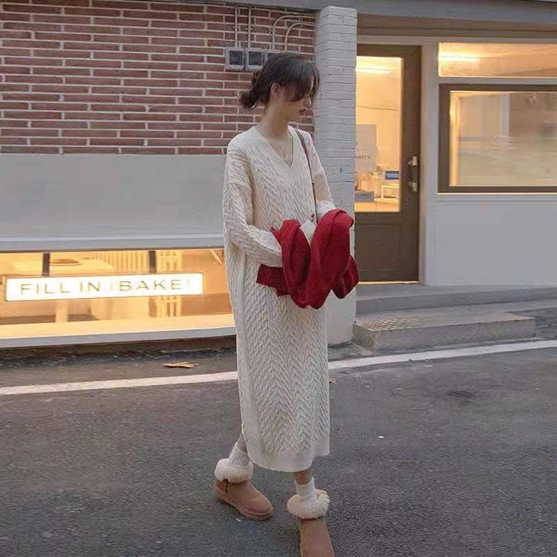 新款秋冬领中长款毛衣女套头连衣裙纯色宽松过膝针织长裙厚