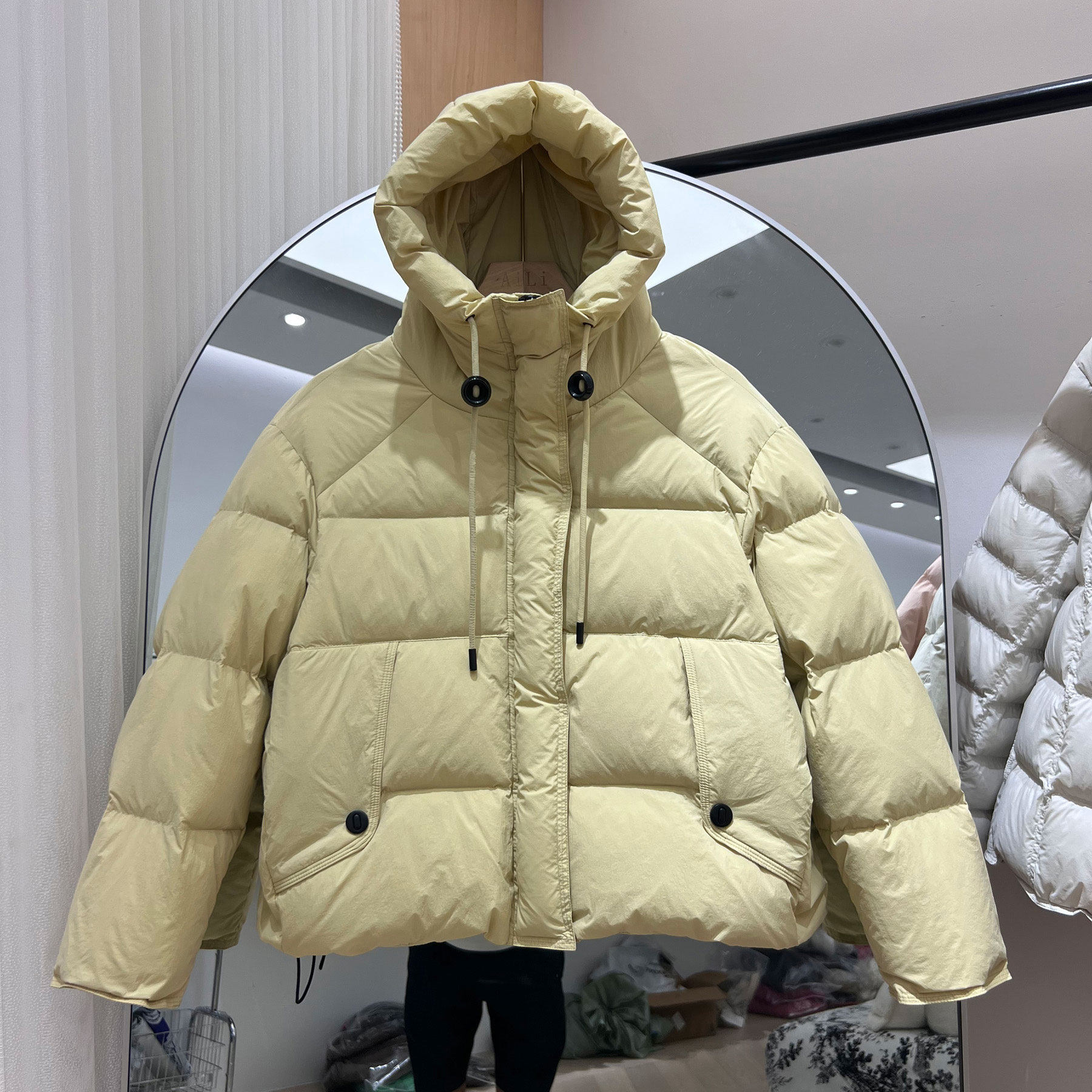 秋冬新款韩版连帽抽绳吊坠羽绒服女短款时尚面包服白鸭绒外套潮