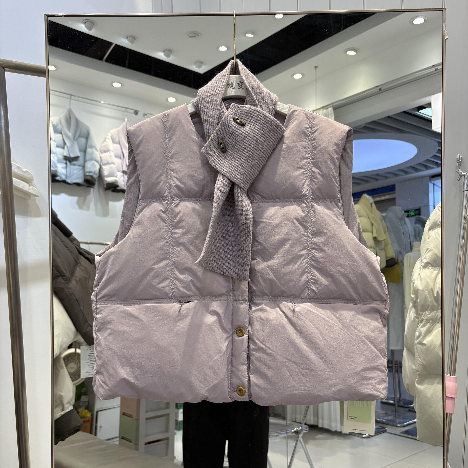 秋冬时尚配围巾保暖无领羽绒服女马甲短款背心冬装外套坎肩