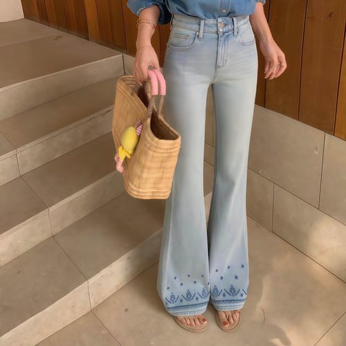 夏季万向弹刺绣喇叭牛仔裤女