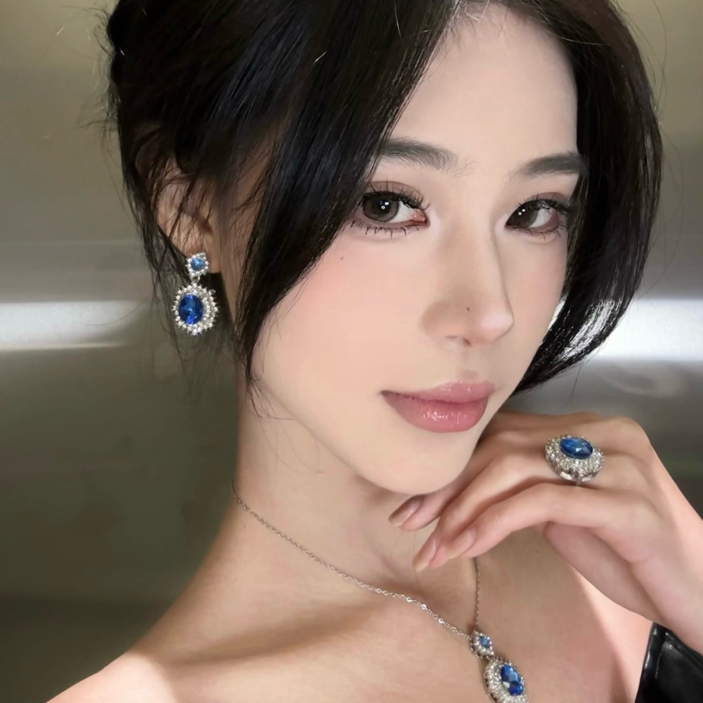 克莱因蓝高级感轻奢耳环2026新款