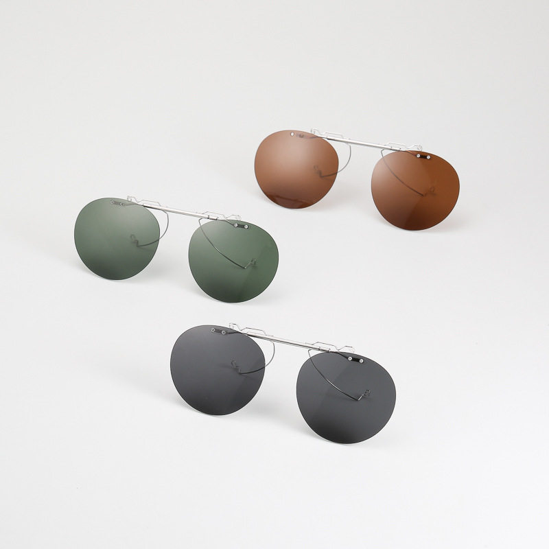 板材墨镜夹片日式上翻偏光太阳镜挂架男超轻开车驾驶墨镜挂片GM