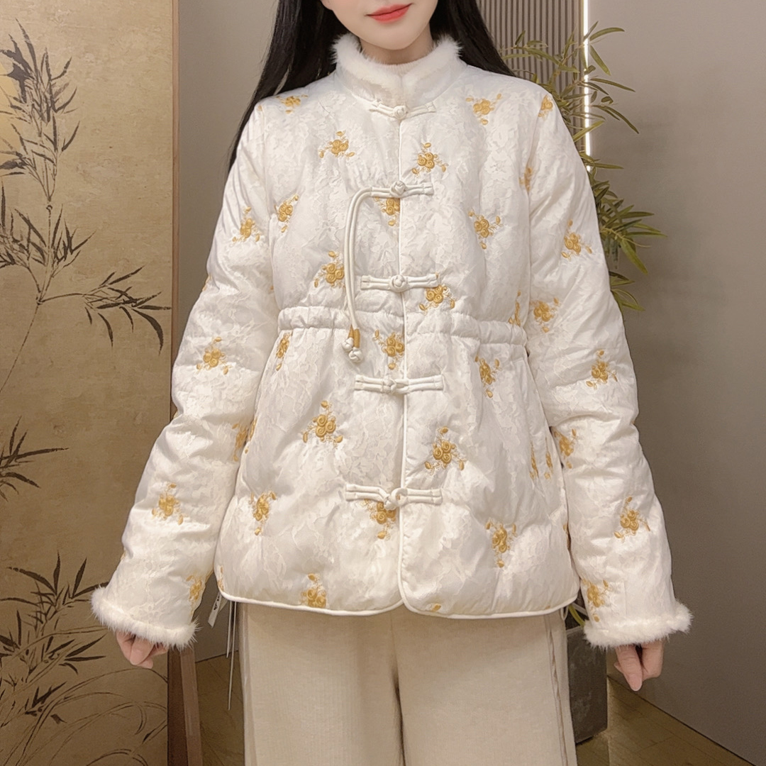 7762原创设计羽绒服立领盘扣精致穿搭重工刺绣羽绒服