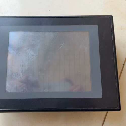 议价欧姆龙触摸屏NT31-ST121B-V2，成色实物拍摄 ，功