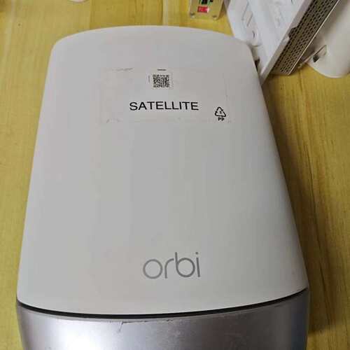 议价NETGEAR网件Orbi RBS750分机，成色有使用痕迹