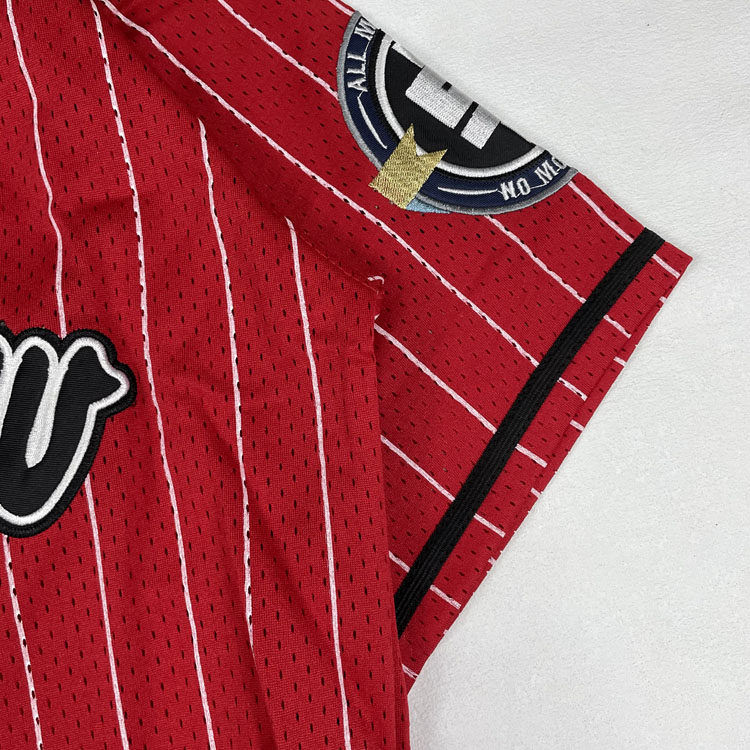 트렌디 한 유럽과 미국의 거리 대형 힙합 줄무늬 야구 유니폼 카디건 남성과 여성을위한 수 놓은 반팔 편지 힙합 저지