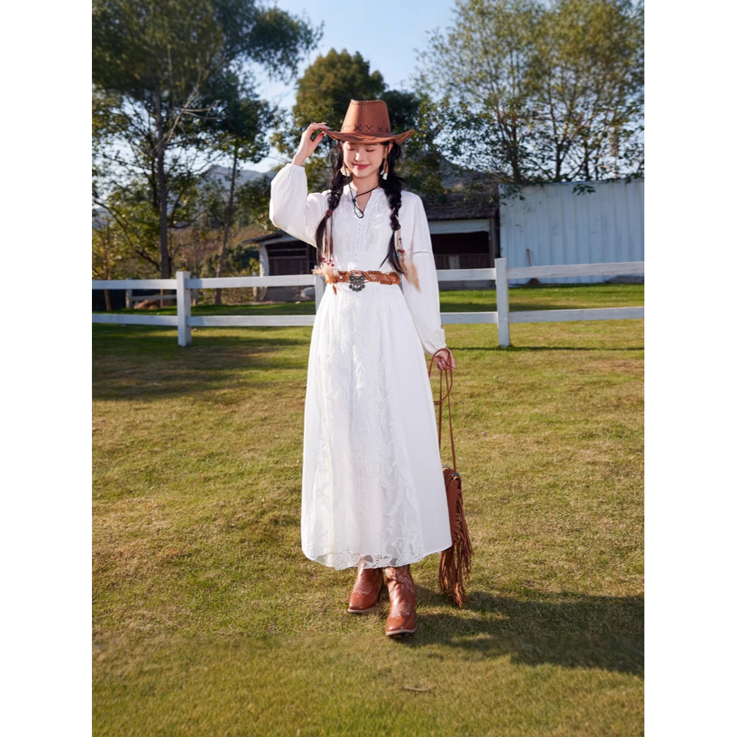 年春夏新款云南新疆草原旅游拍照连衣裙精致小众设计刺绣长裙