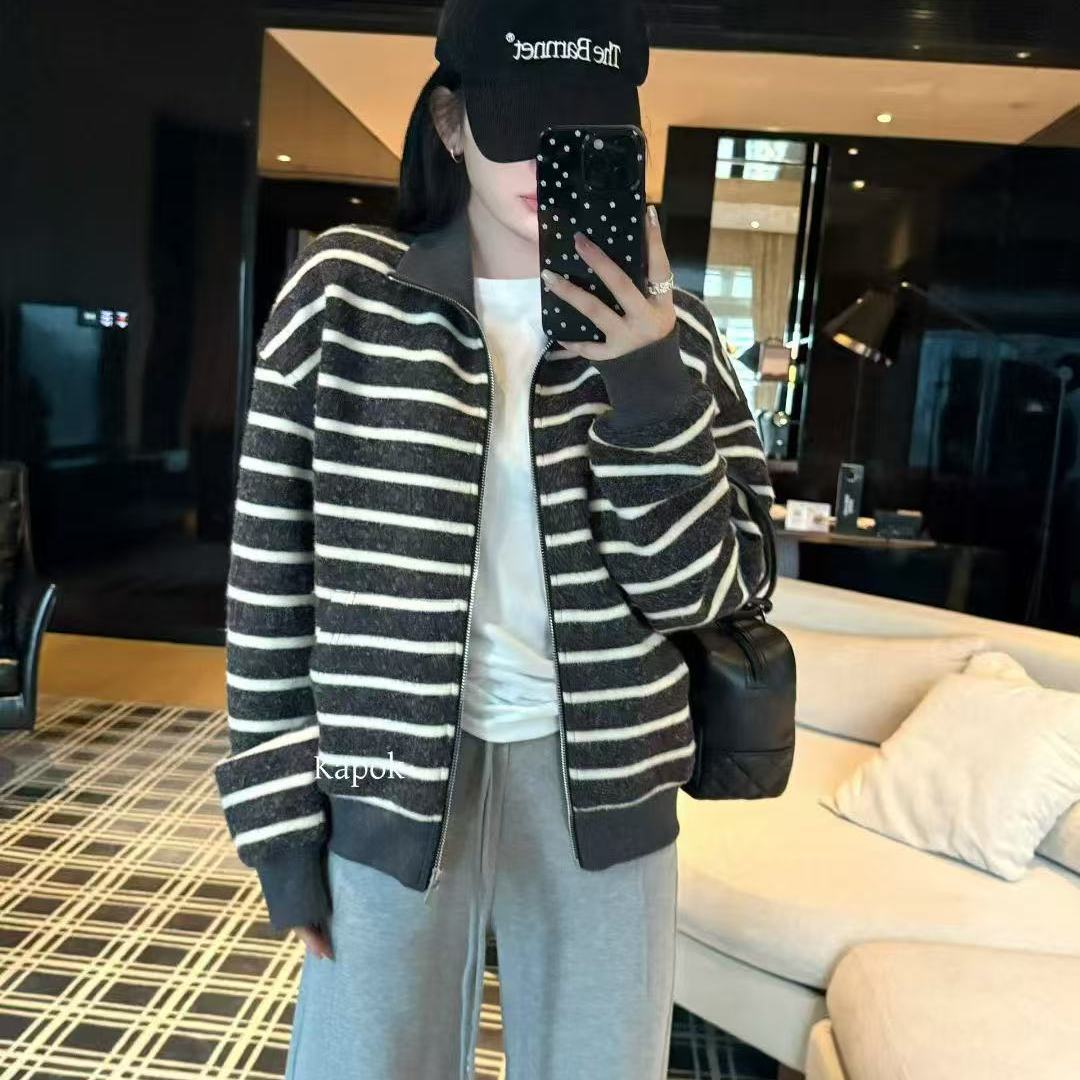 KAPOK 冬季立领条纹拉链毛衣女保暖厚款休闲风针织衫外套25796