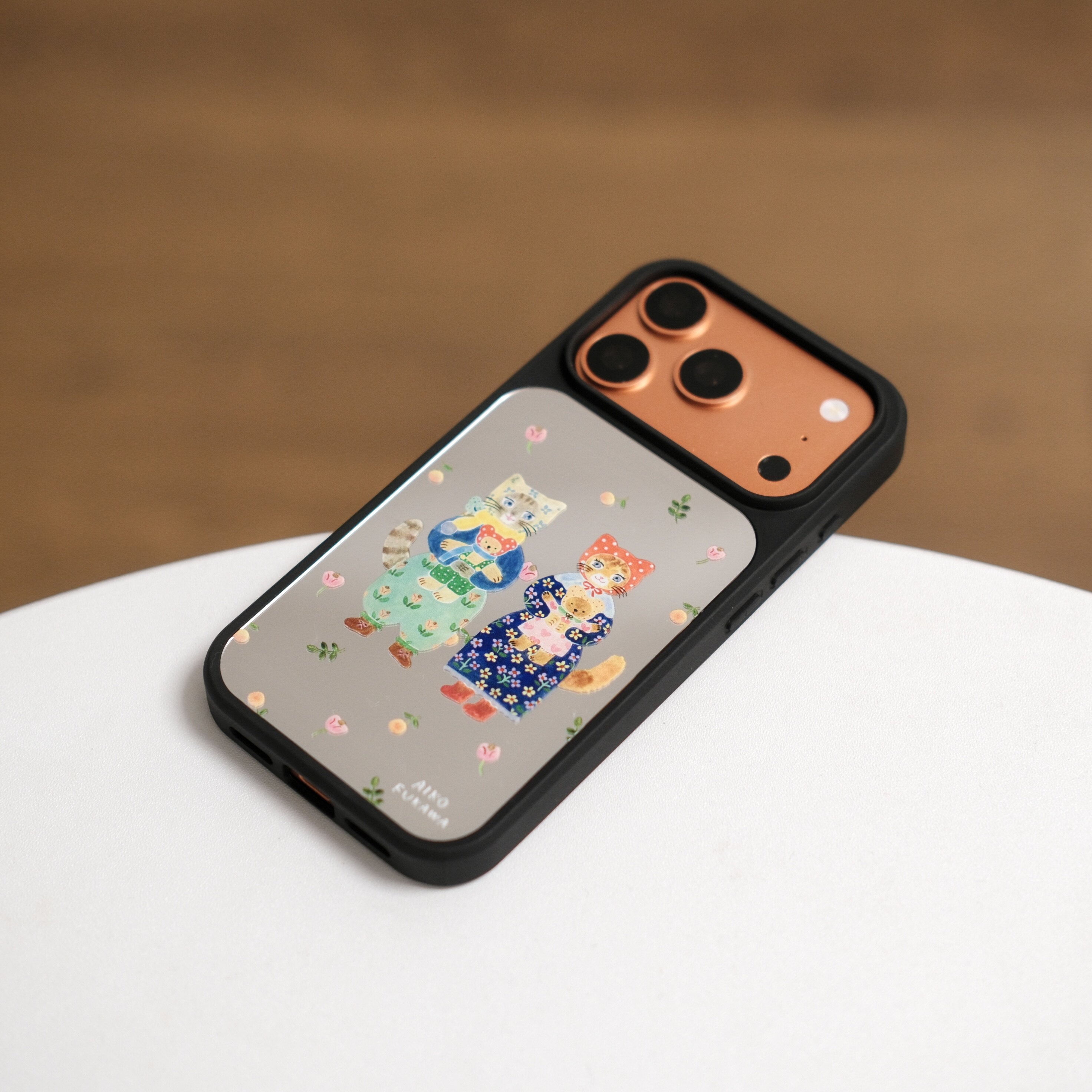 小众插画Aiko花卉猫咪电镀镜面黑框磁吸手机壳iPhone16promax镜面手机壳17pro手机壳14pro全包13少女心甜美