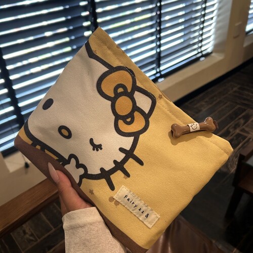 原创Kitty猫大容量化妆包便携内胆收纳袋旅行高颜值耳机包零钱包