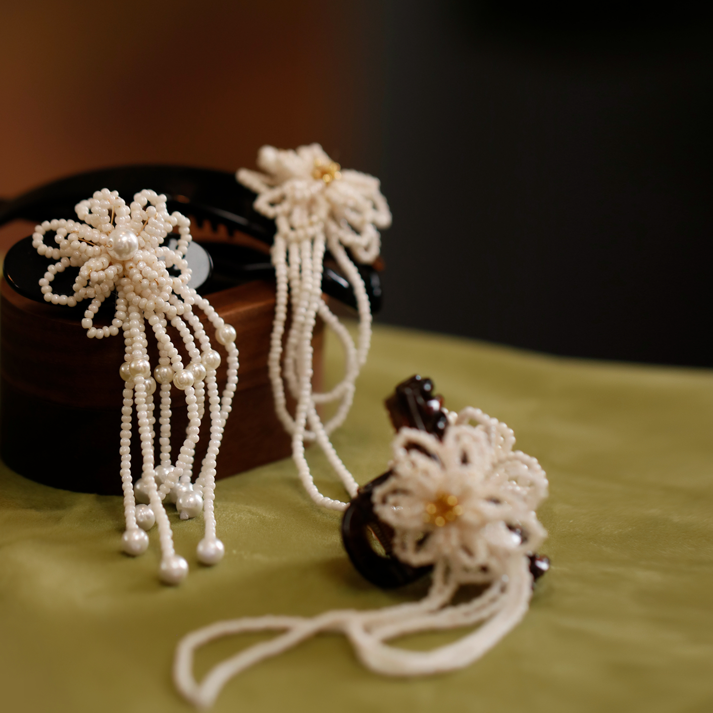 侧边辑珠流苏手工串珠民国风日常