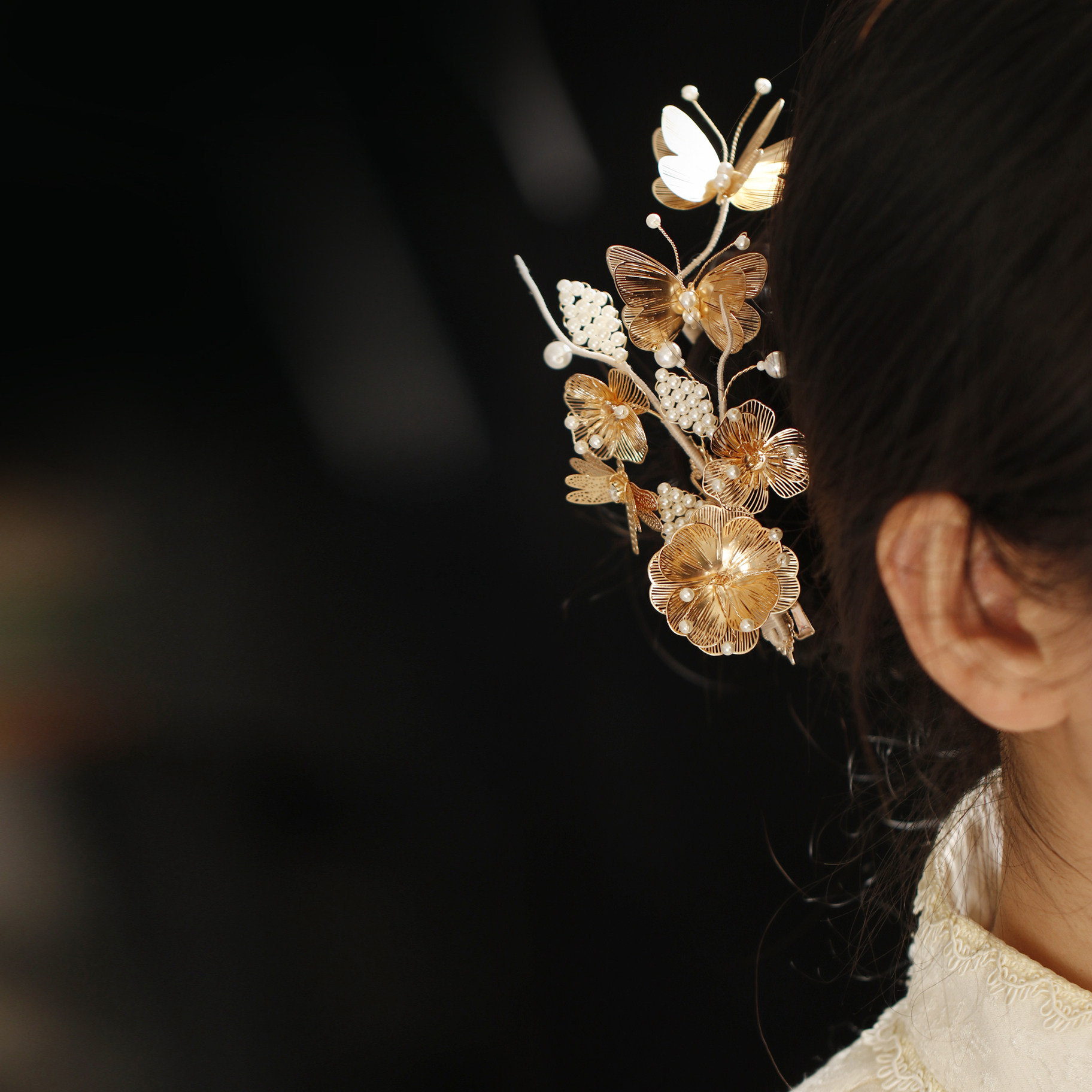 精致金色花朵蝴蝶发饰女发簪超仙新娘头饰高级百搭中式发夹旗袍配