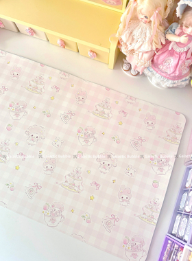 可爱草莓小羊小美桌面垫防水防油桌垫装饰拍照背景小红书同款推荐